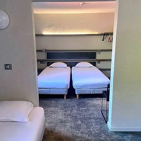 Enzo Hotels Trappes By Kyriad Direct 2* Trappes