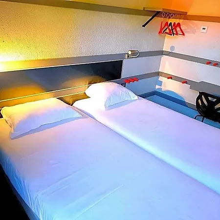 Enzo Hotels Trappes By Kyriad Direct Hotel