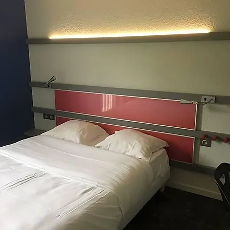Hotel Kyriad Direct Trappes Trappes