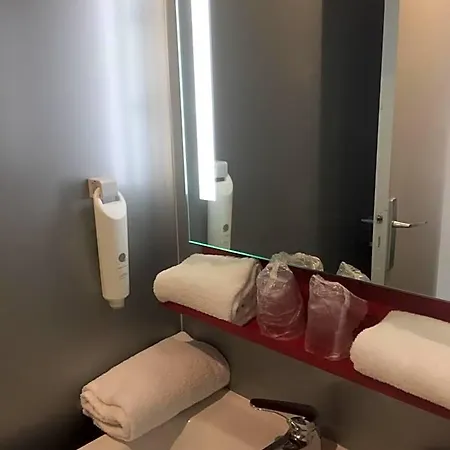 Hotel Kyriad Direct Trappes Trappes